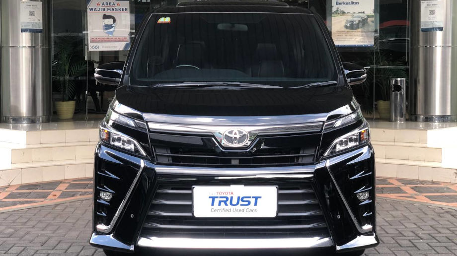TOYOTA VOXY 2.0 AT AT 2017